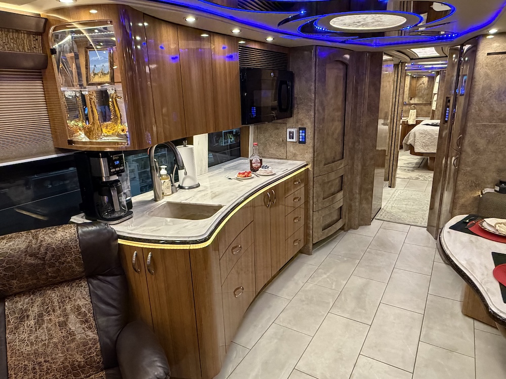2016 Prevost Marathon H3-45 For Sale