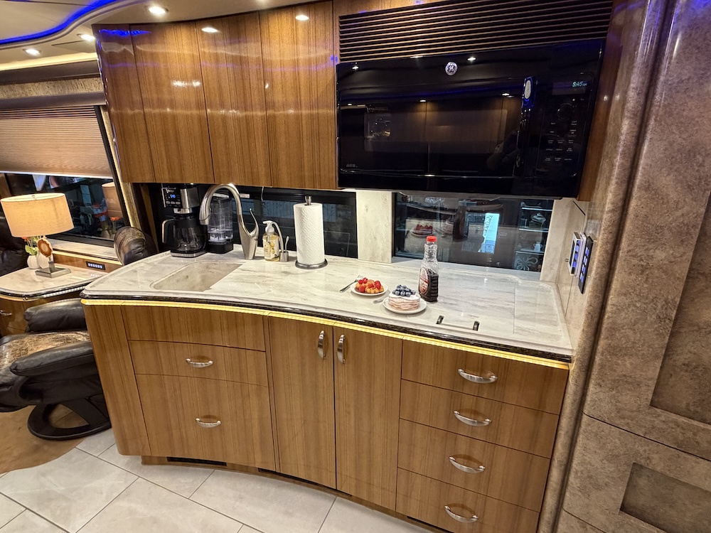 2016 Prevost Marathon H3-45 For Sale