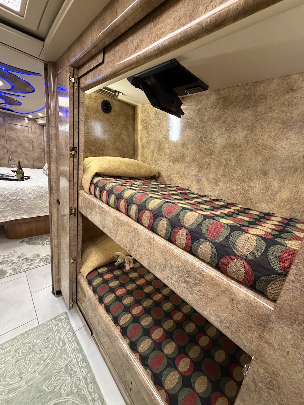 2016 Prevost Marathon H3-45 For Sale