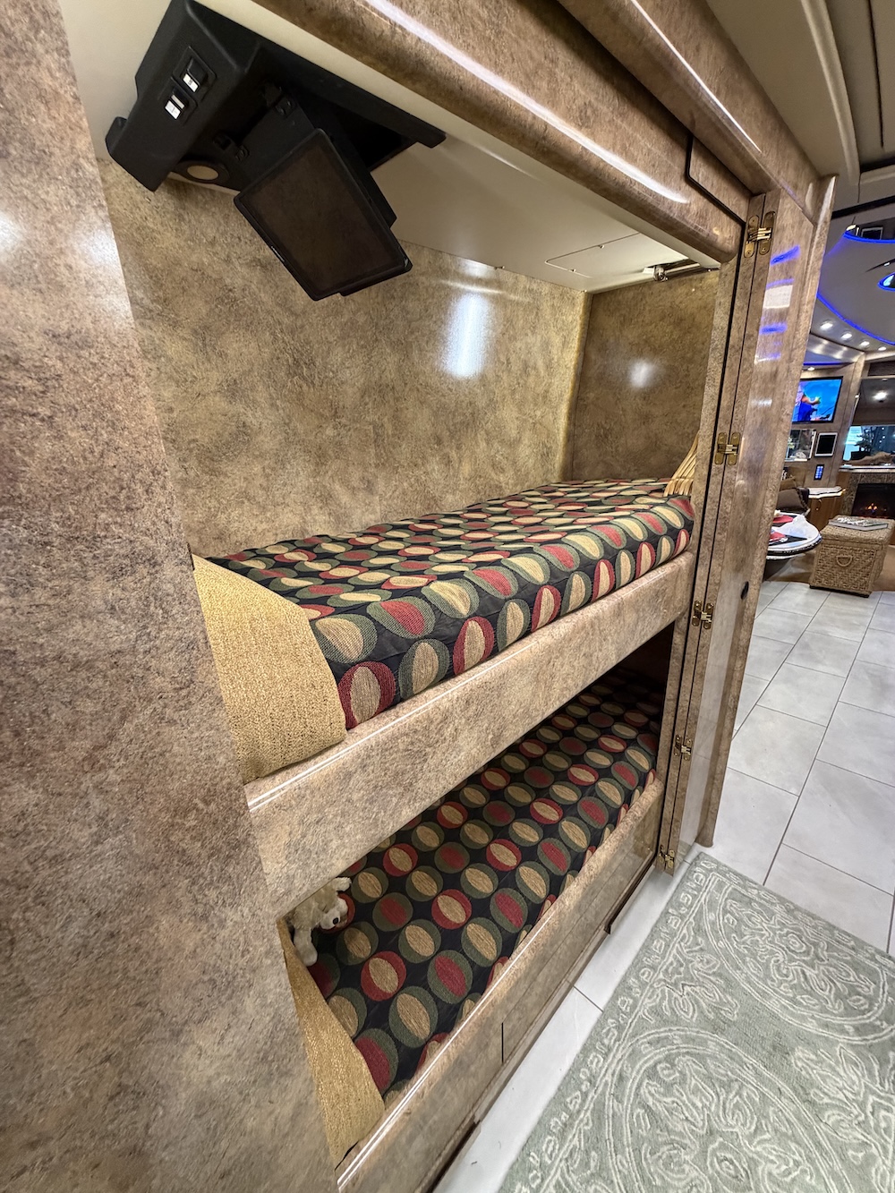 2016 Prevost Marathon H3-45 For Sale