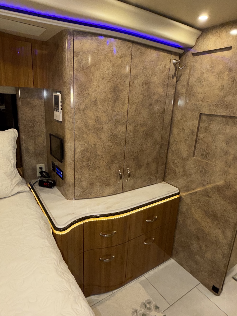 2016 Prevost Marathon H3-45 For Sale