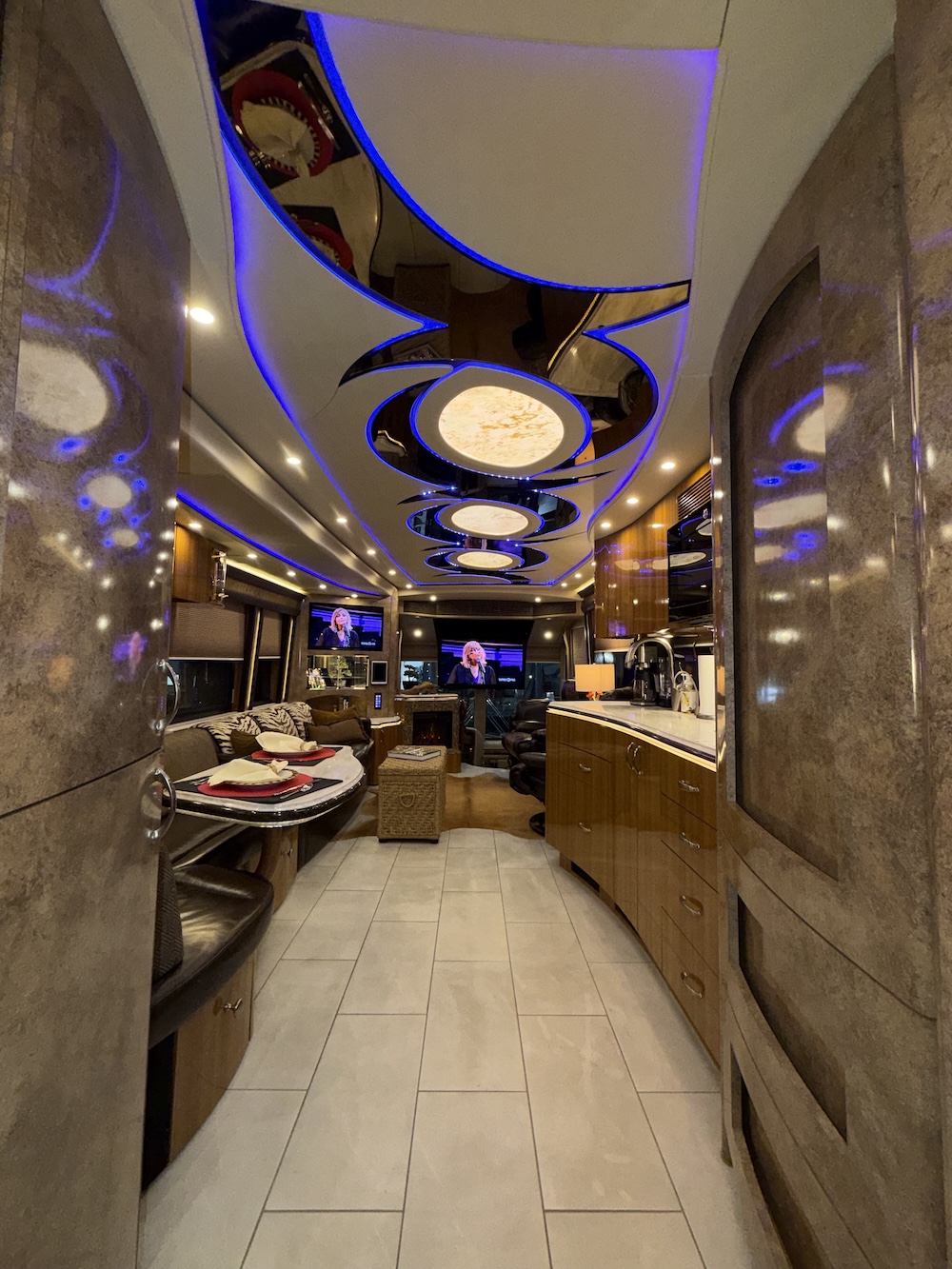 2016 Prevost Marathon H3-45 For Sale