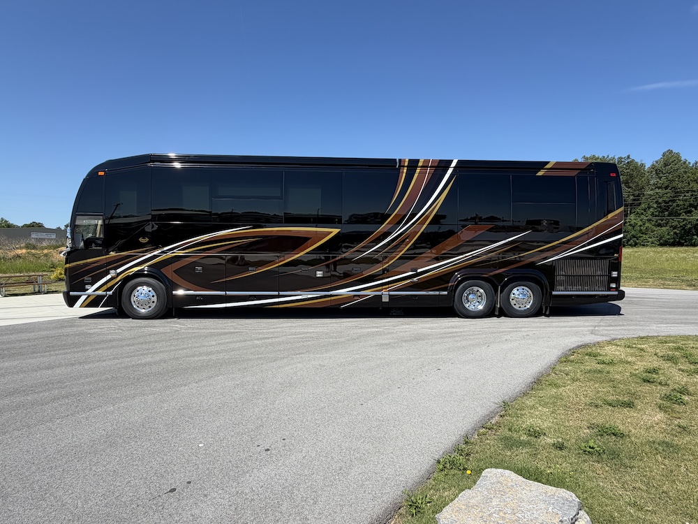 2016 Prevost Marathon H3-45 For Sale