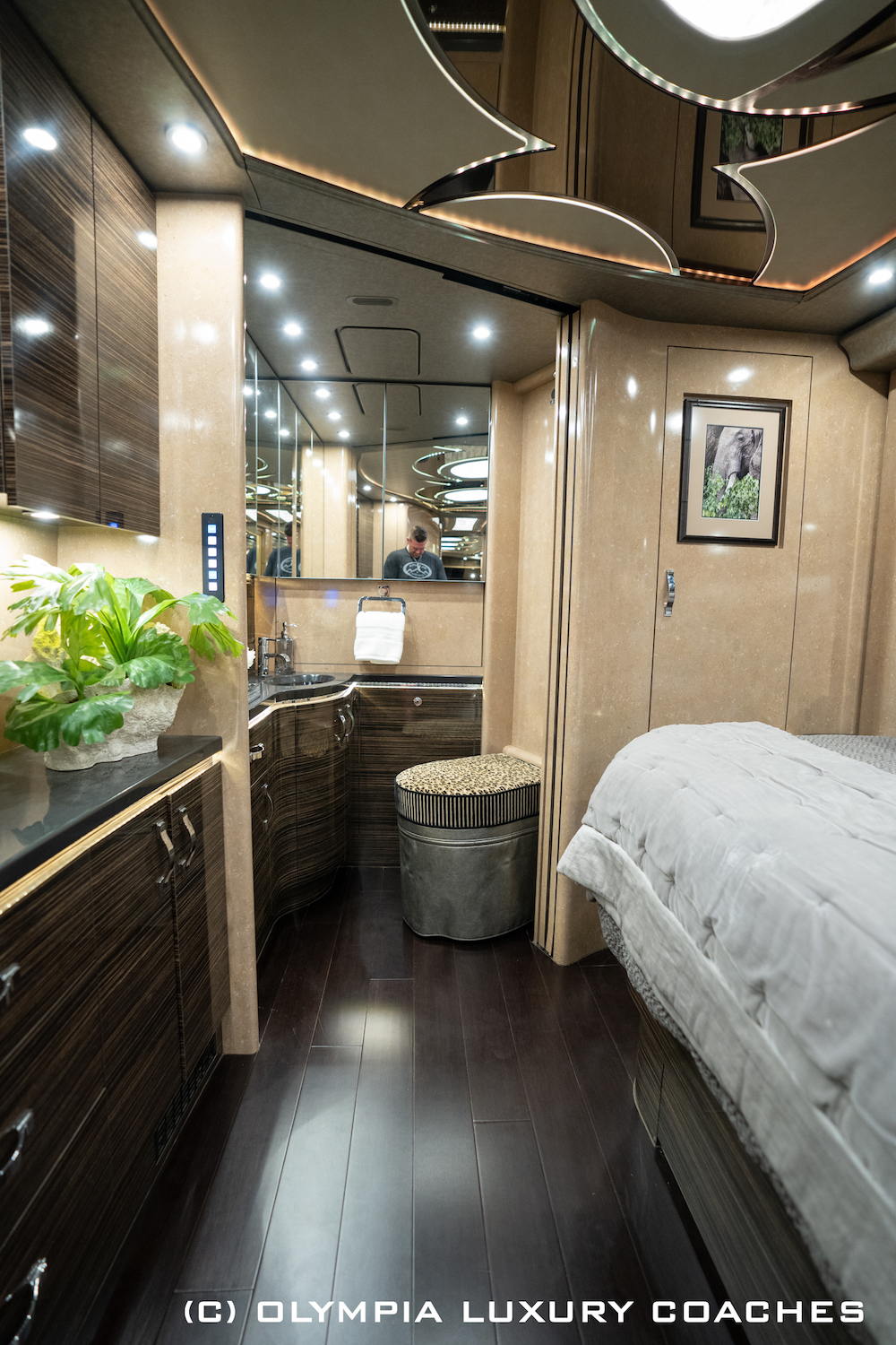 2016 Prevost Olympia H3-45 For Sale