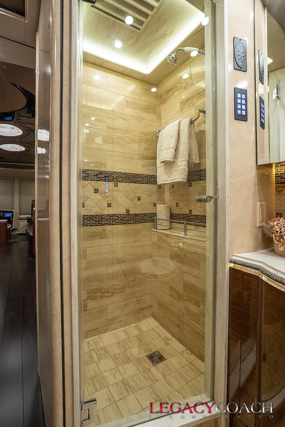 2016 Prevost  Marathon X3 For Sale