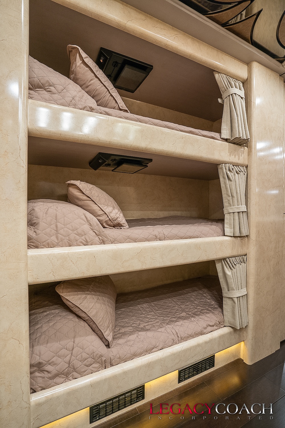 2016 Prevost  Marathon X3 For Sale