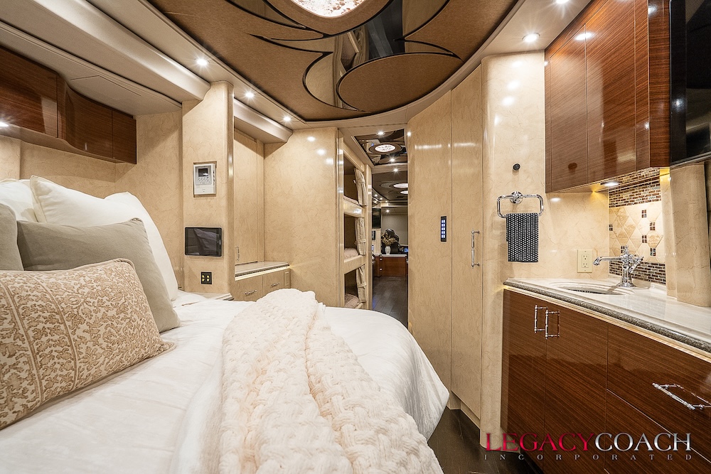 2016 Prevost  Marathon X3 For Sale