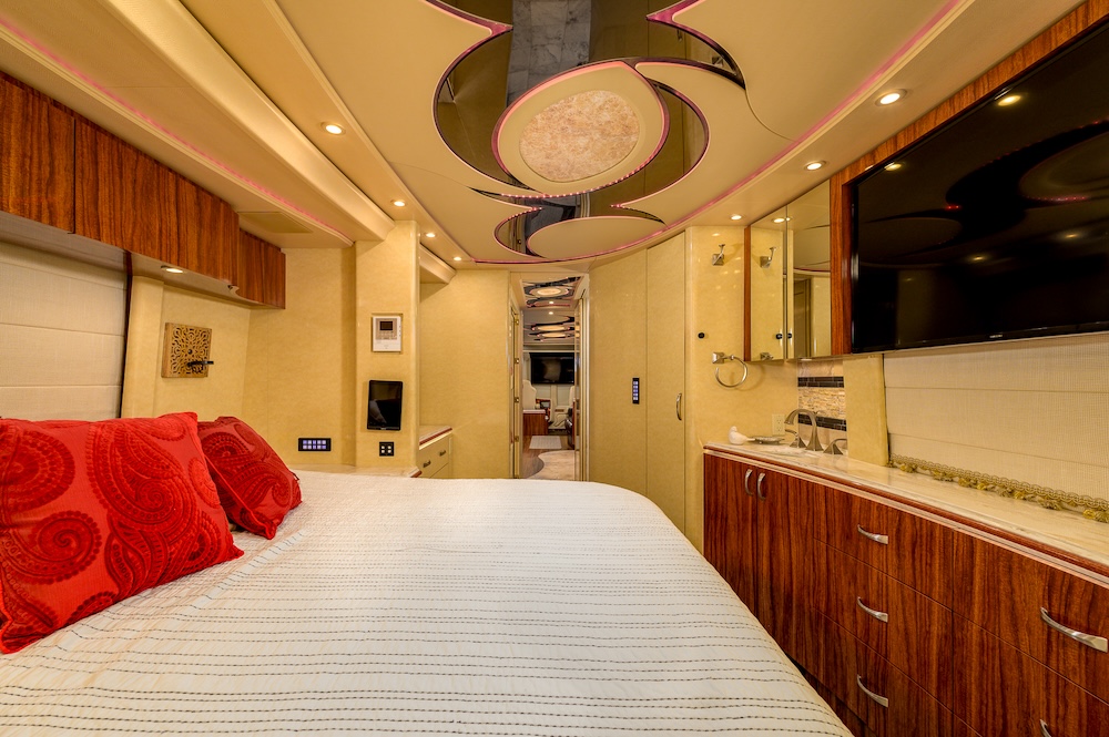 2016 Prevost Marathon X3 For Sale