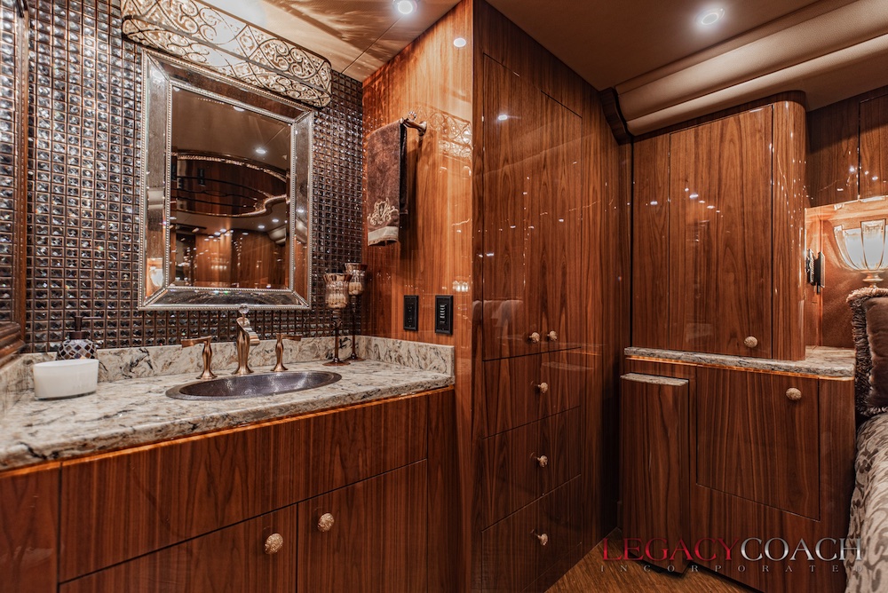 2016 Prevost Millennium H3-45 For Sale