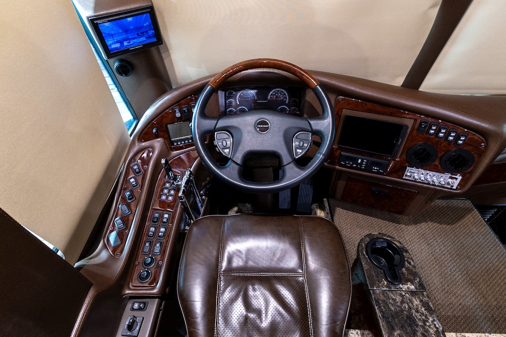2016 Prevost Millennium H3-45 For Sale