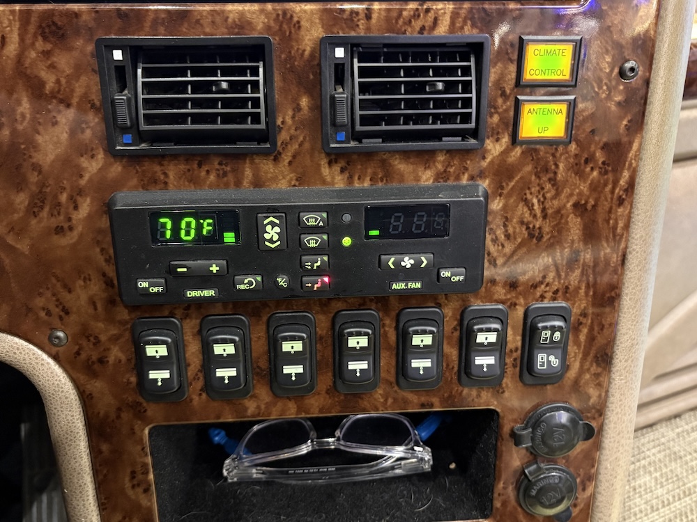 2017 Prevost Marathon H3-45 For Sale
