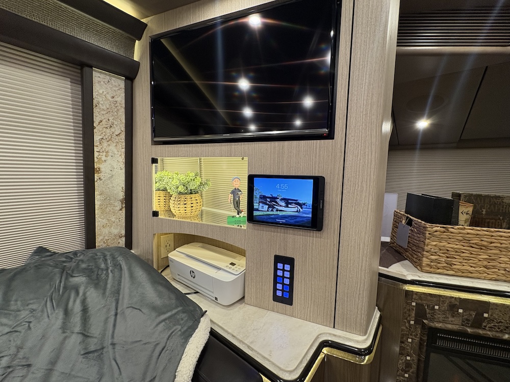 2017 Prevost Marathon H3-45 For Sale
