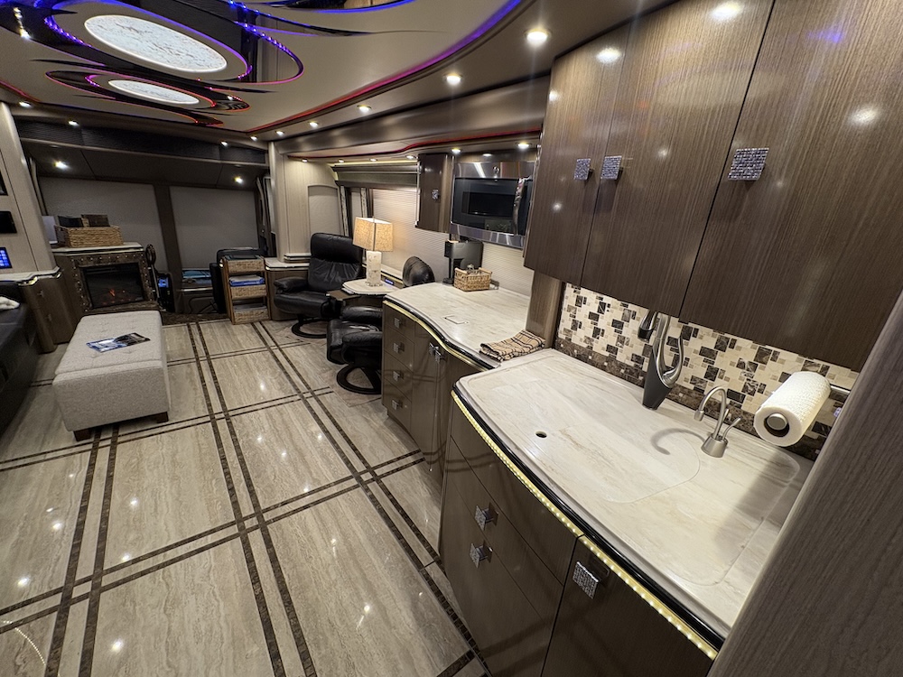 2017 Prevost Marathon H3-45 For Sale