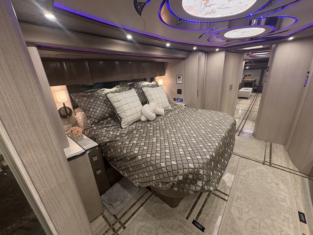 2017 Prevost Marathon H3-45 For Sale