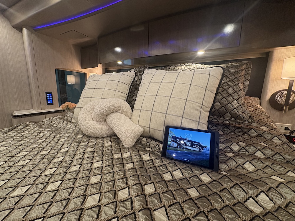 2017 Prevost Marathon H3-45 For Sale