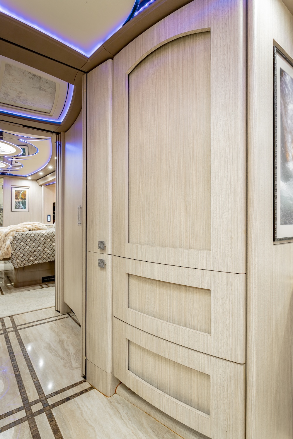 2017 Prevost Marathon  H3-45 For Sale