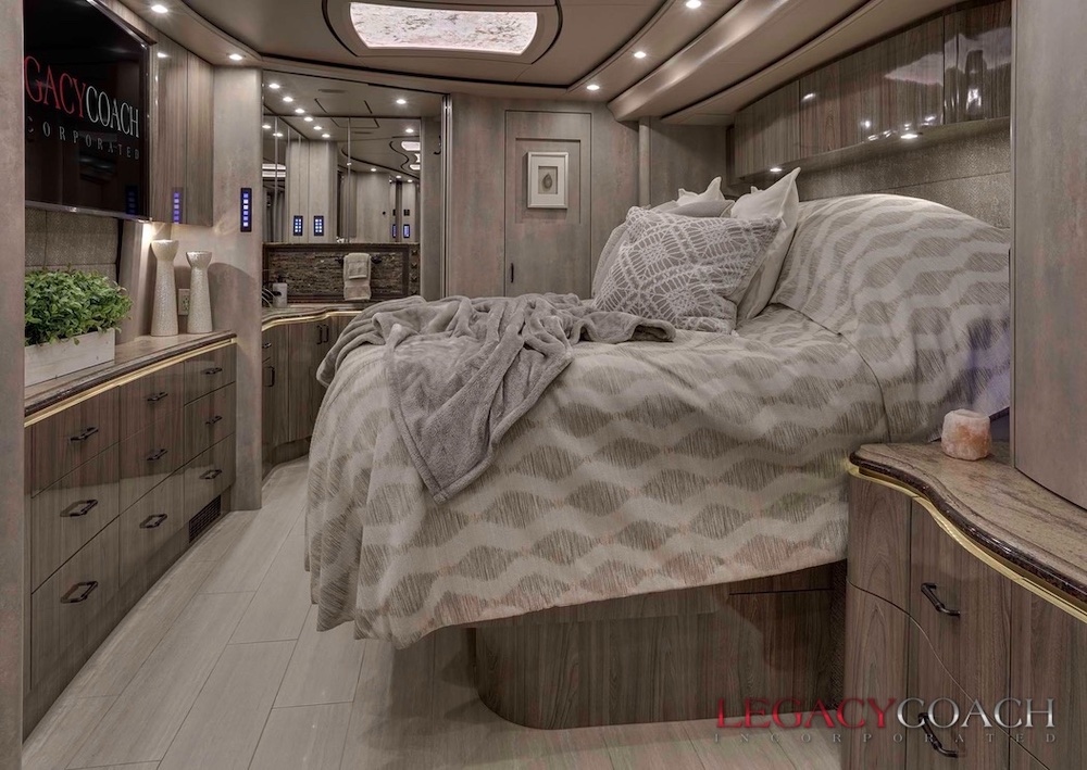 2017 Prevost Marathon H3-45 For Sale