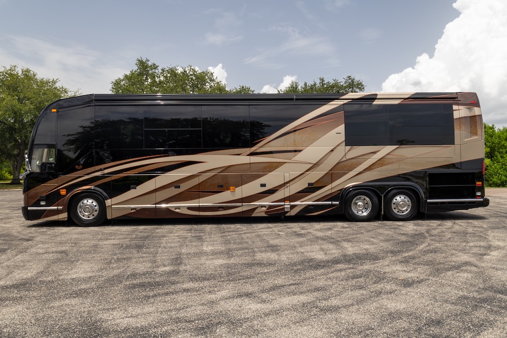 2017 Prevost Marathon H3-45 For Sale