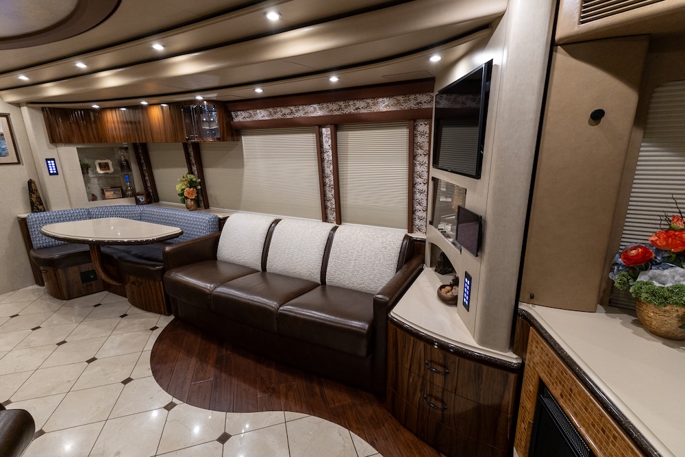 2017 Prevost Marathon H3-45 For Sale