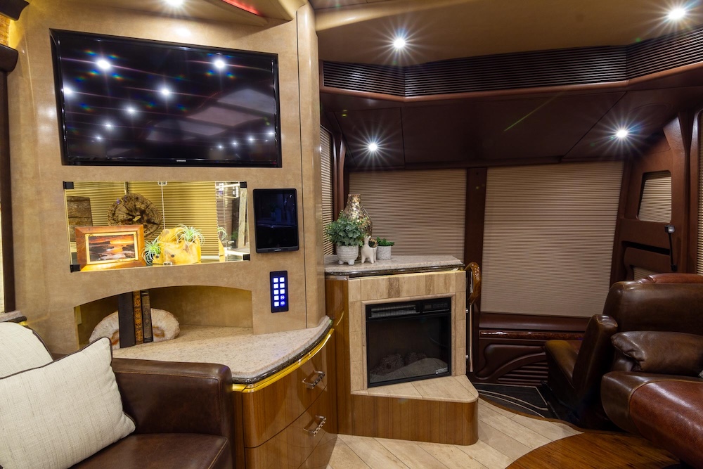 2017 Prevost Marathon H3-45 For Sale