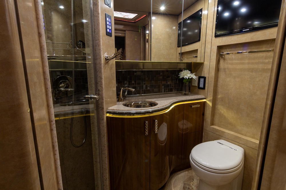 2017 Prevost Marathon H3-45 For Sale