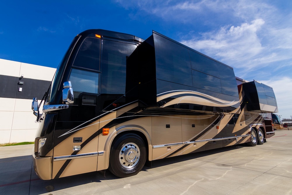 2017 Prevost Marathon H3-45 For Sale