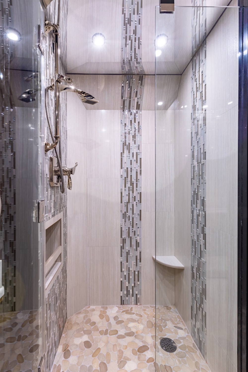 2017 Prevost Millenniuim H3-45 For Sale