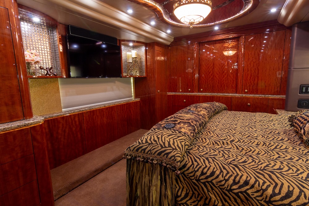 2017 Prevost Millennium H3-45 For Sale