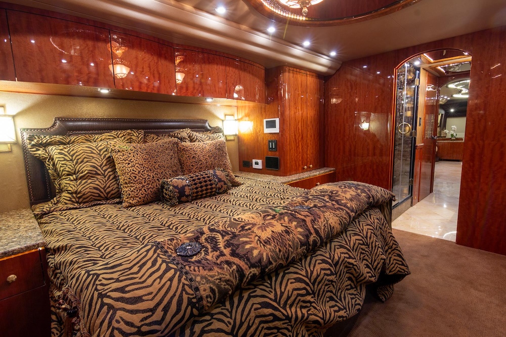 2017 Prevost Millennium H3-45 For Sale