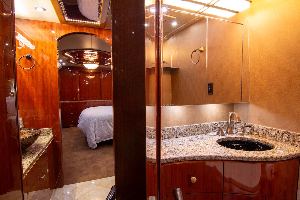 2017 Prevost Millennium  H3-45 For Sale