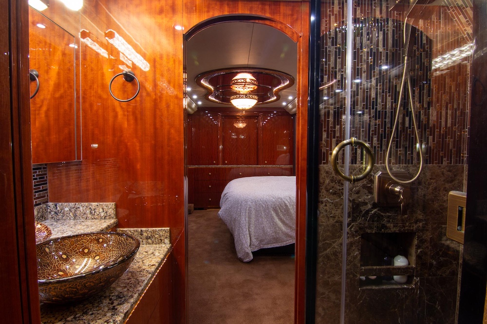 2017 Prevost Millennium  H3-45 For Sale