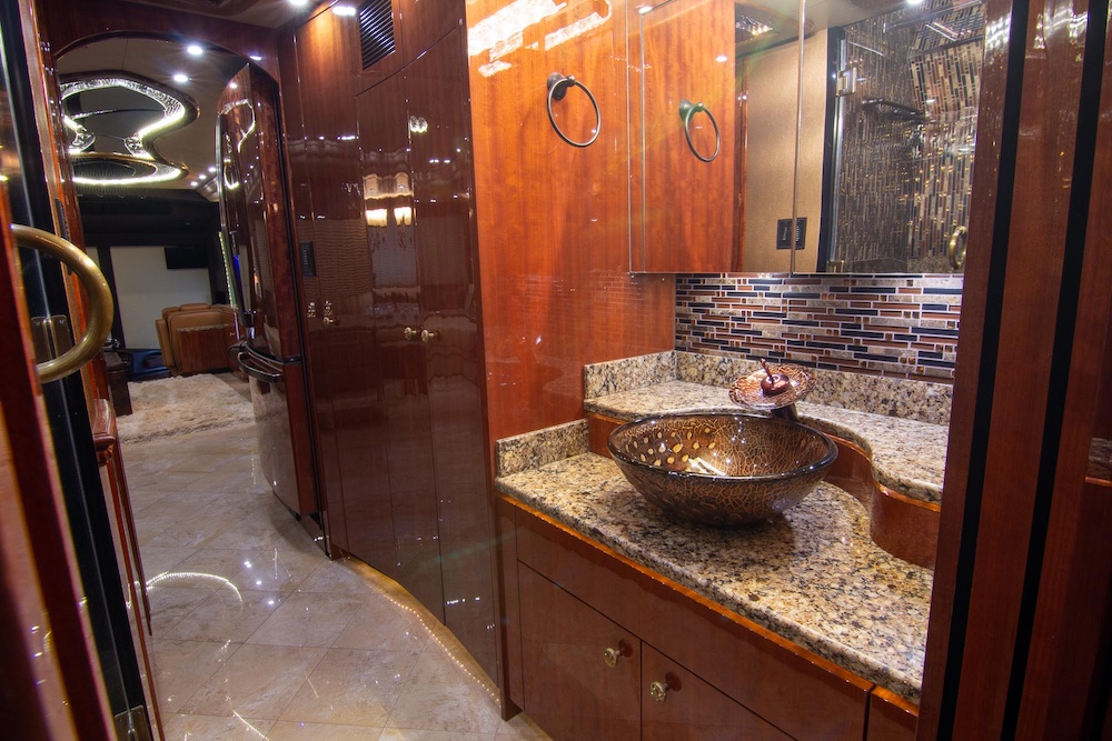 2017 Prevost Millennium  H3-45 For Sale
