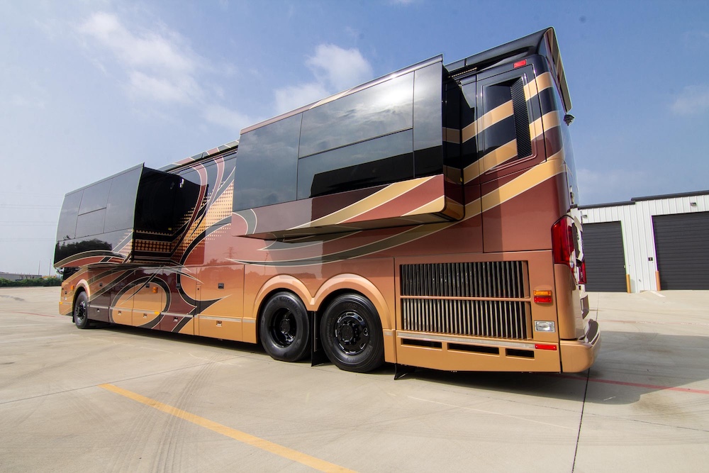 2017 Prevost Millennium  H3-45 For Sale
