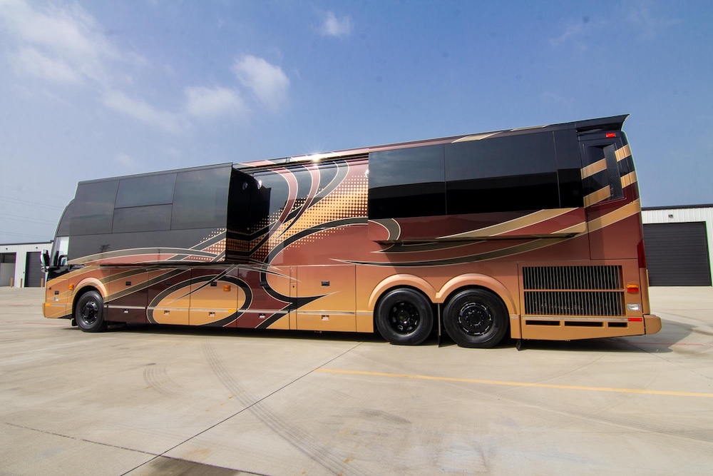 2017 Prevost Millennium  H3-45 For Sale