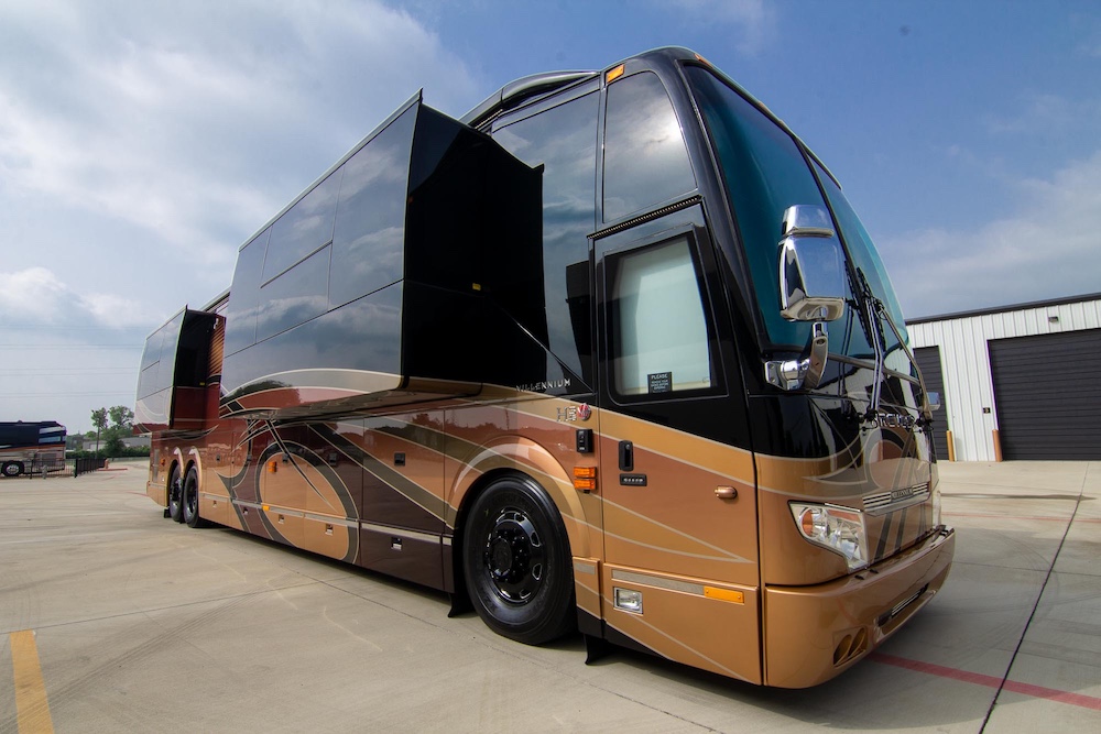 2017 Prevost Millennium  H3-45 For Sale