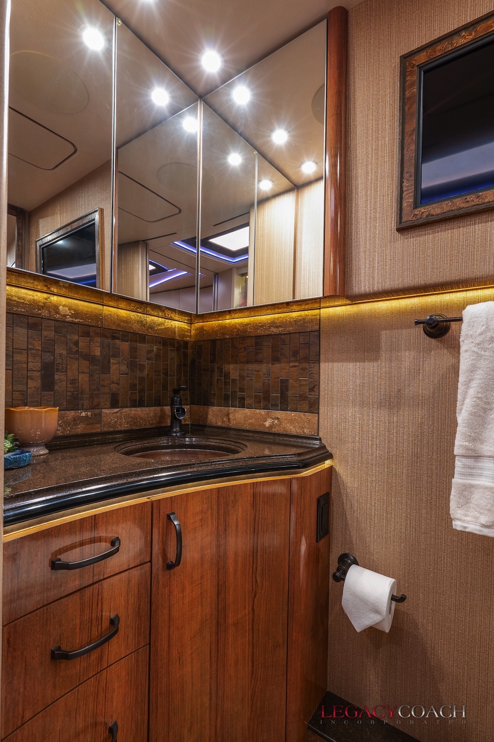 2018 Prevost Marathon H3-45 For Sale