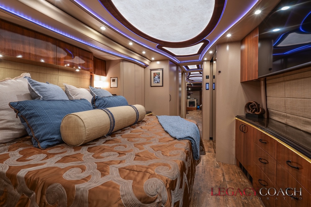 2018 Prevost Marathon H3-45 For Sale