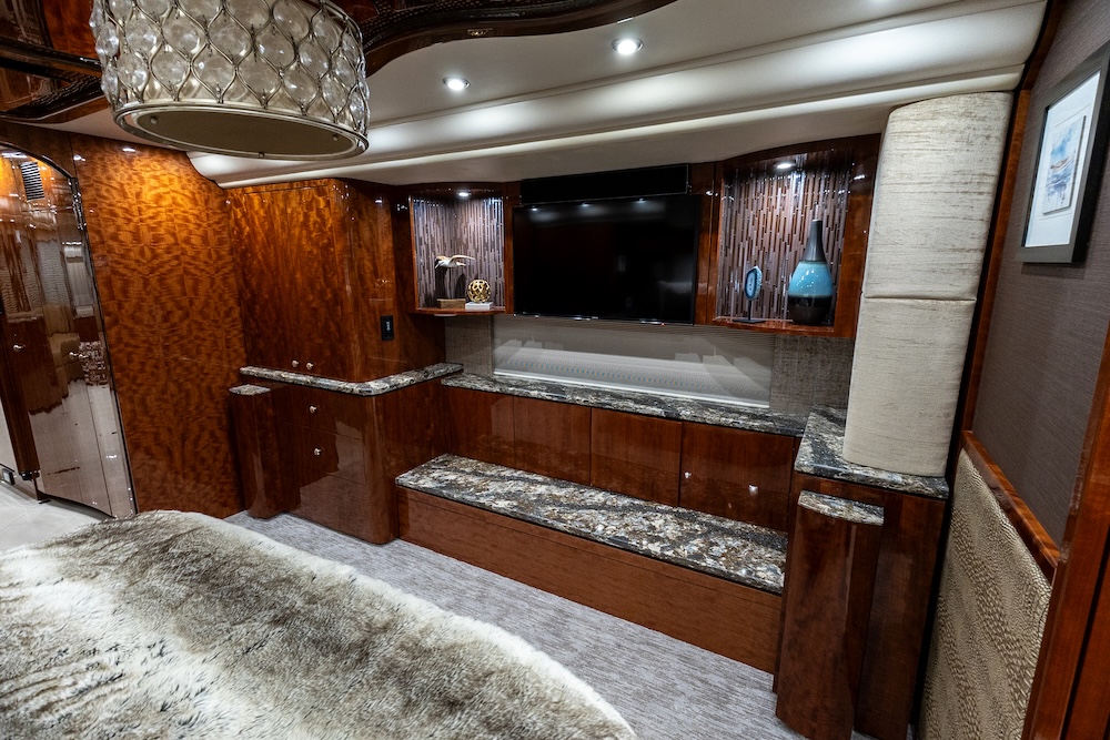 2018 Prevost Millennium H3-45 For Sale