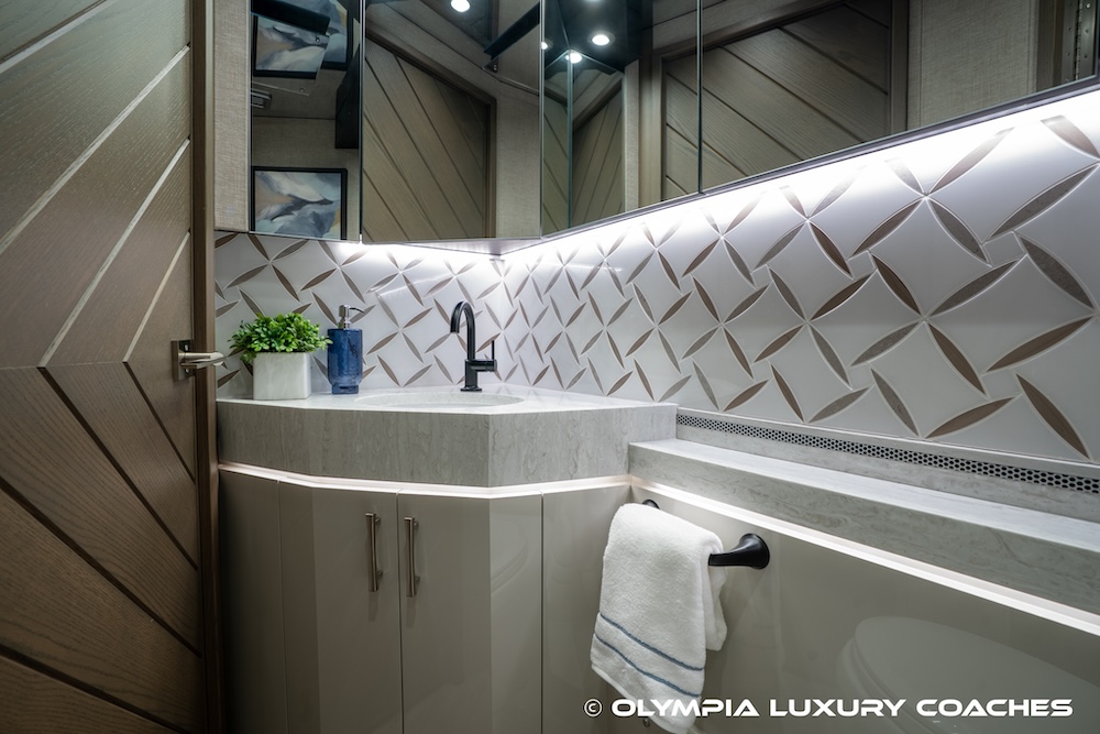 2019 Prevost Olympia H3-45 For Sale