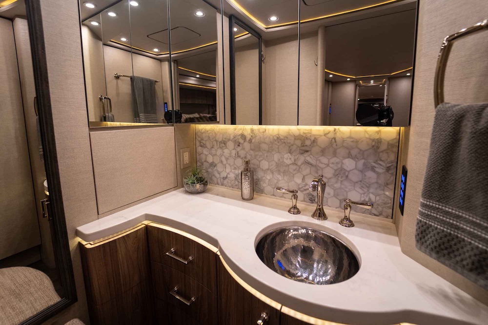 2019 Prevost Marathon H3-45 For Sale