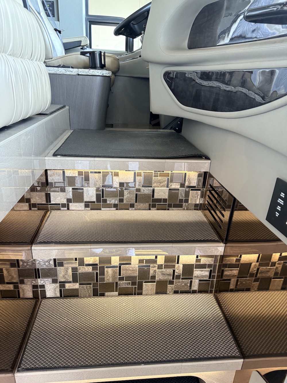 2019 Prevost Millennium H3-45 For Sale