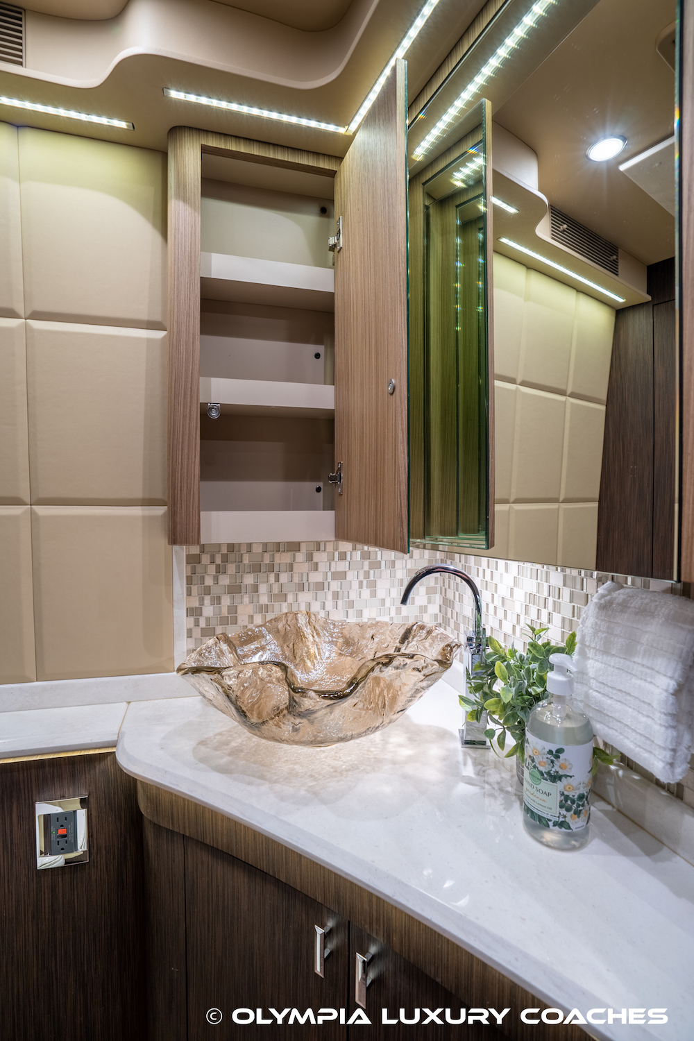 2020 Prevost Emerald H3-45 For Sale