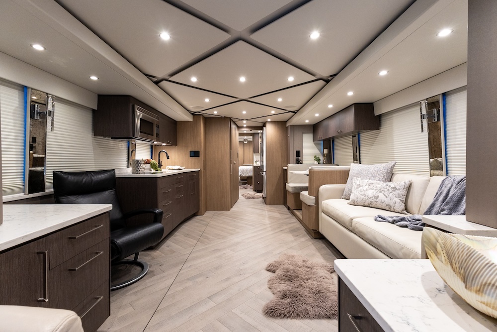 2020 Prevost Featherlite H3-45 For Sale