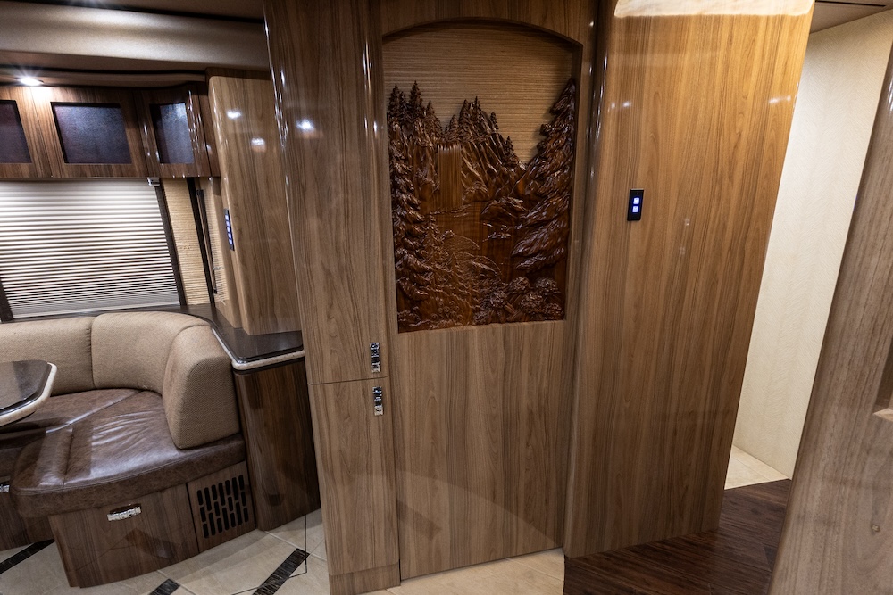 2020 Prevost Featherlite H3-45 For Sale