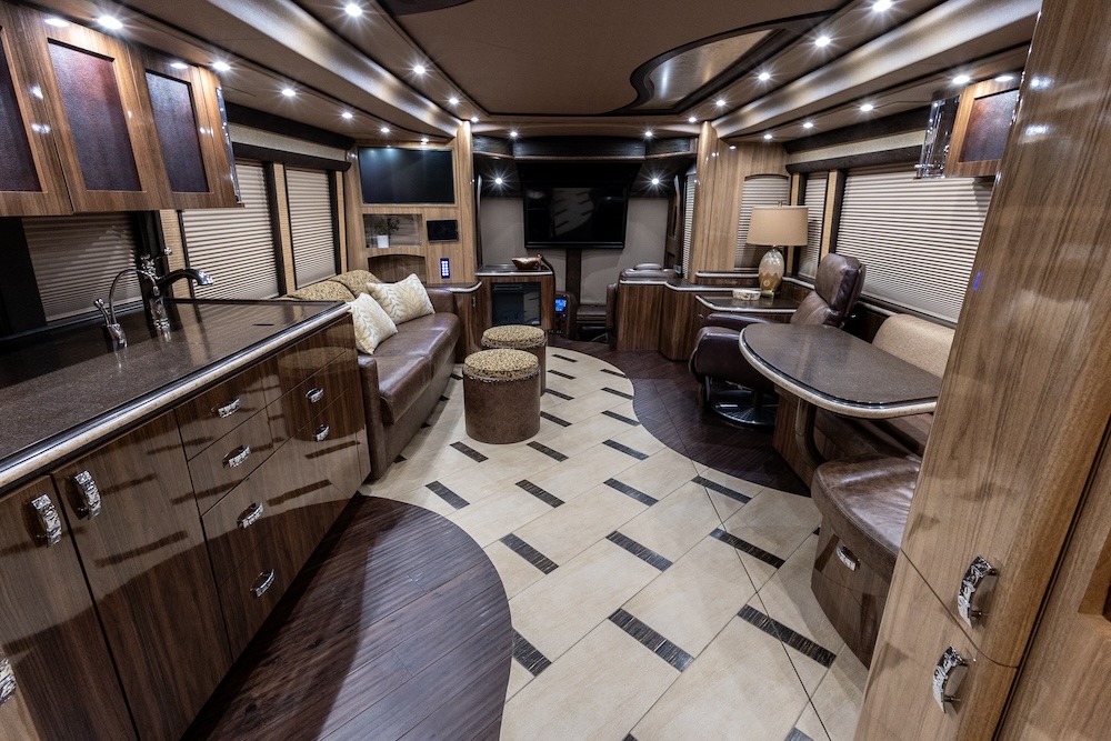 2020 Prevost Featherlite H3-45 For Sale