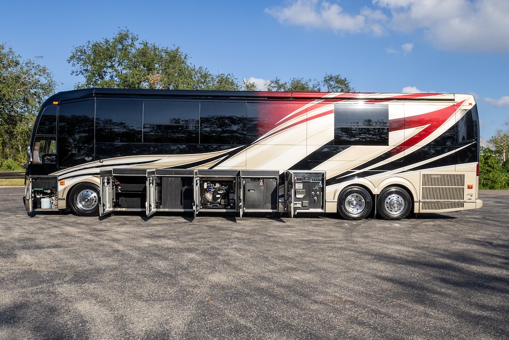 2020 Prevost Featherlite H3-45 For Sale