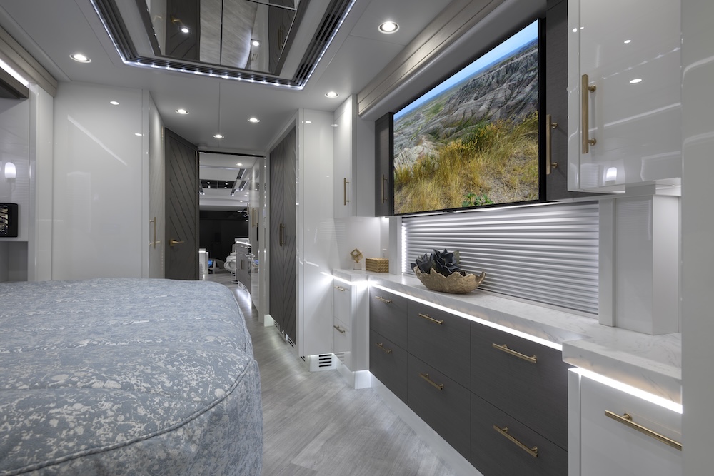 2021 Prevost Liberty H3-45 For Sale