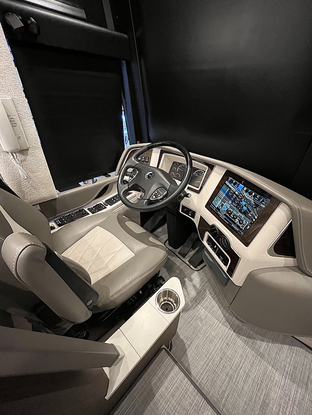 2021 Prevost Liberty H3-45 For Sale