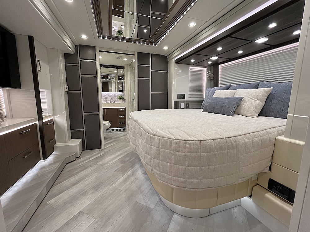 2021 Prevost Liberty H3-45 For Sale