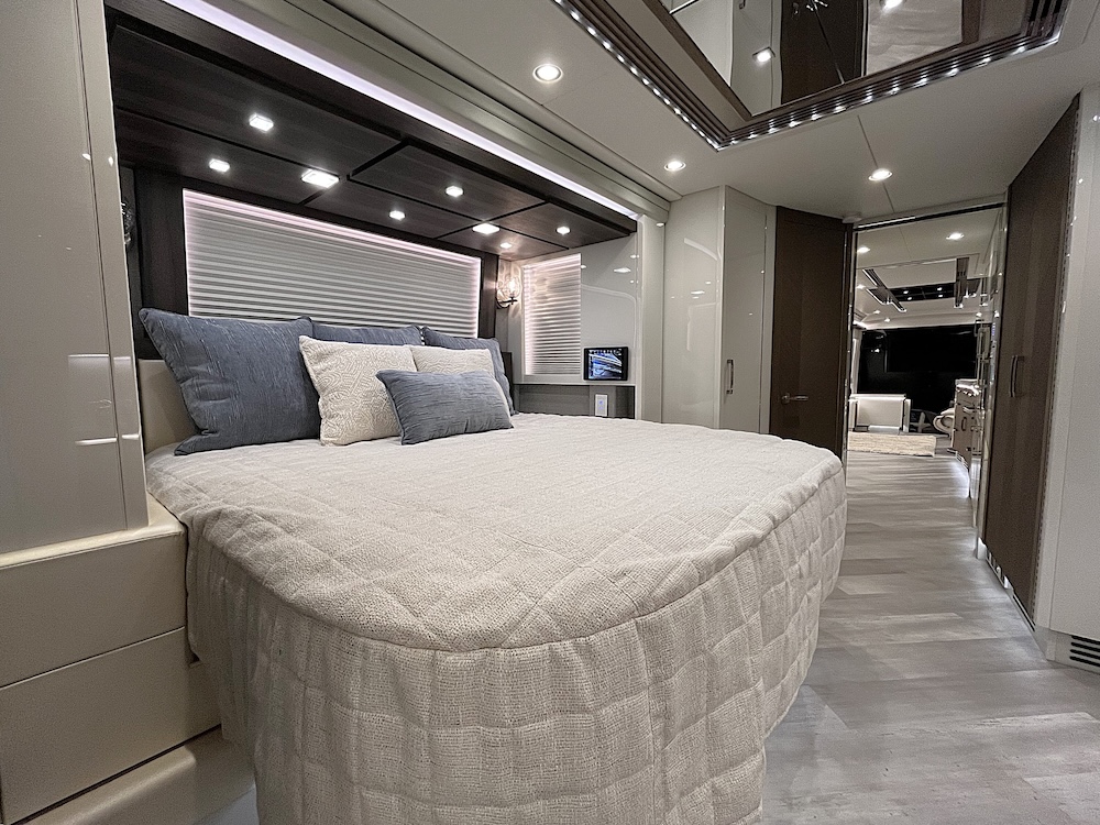 2021 Prevost Liberty H3-45 For Sale